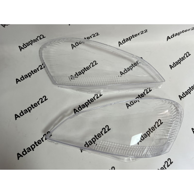 Стёкла фар Toyota Ipsum Avensis Verso 2001-2003. Дорестайлинг